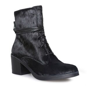 UGG Oriana Exotic Black Calf Hair Boots sz 10